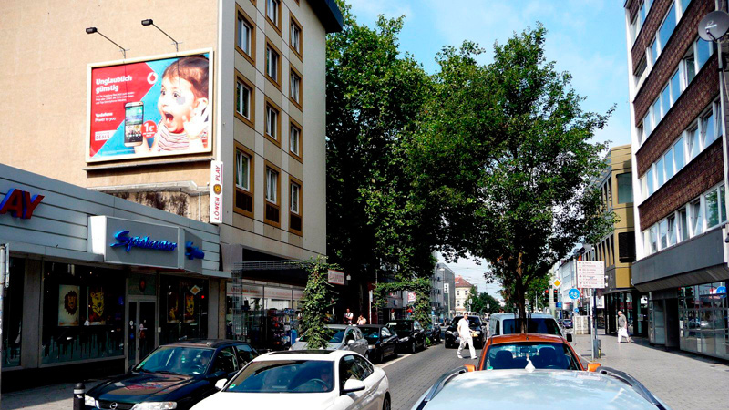 Superposter in der Großstadt Superposter in der Großstadt