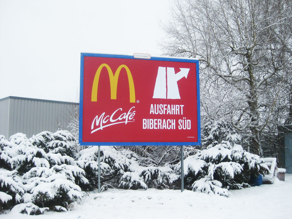 Winterliche Plakatwerbung McDonalds Winterliche Plakatwerbung McDonalds
